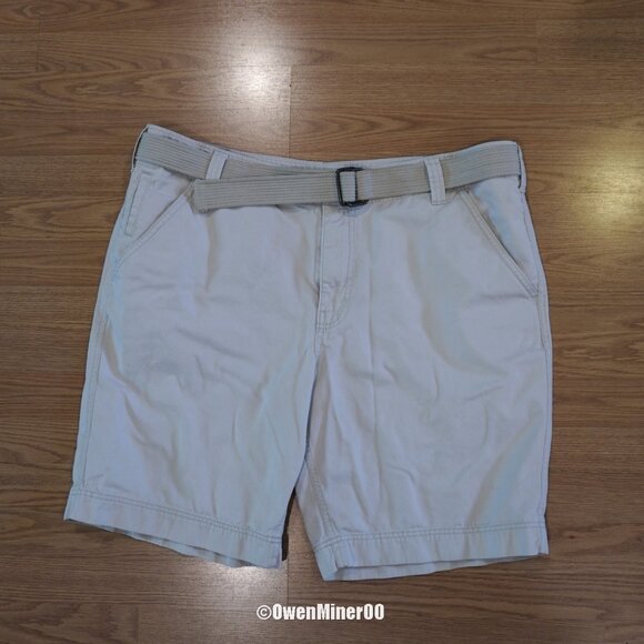 Mossimo Supply Co. Men's White Golf & Walk Chino Shorts - Size 42, with Matching - Picture 1 of 7